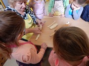 Pečeme ve školce - od zrníčka po rohlík